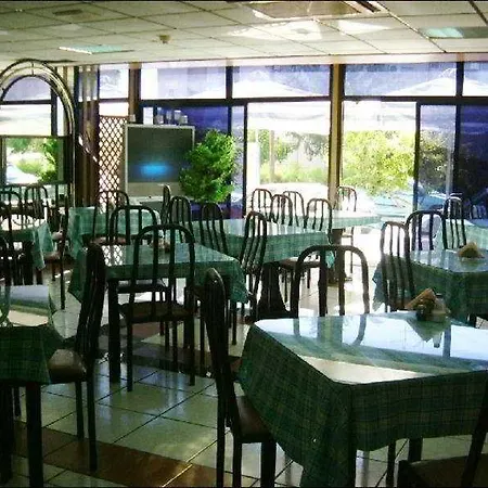 San Remo Hotel 2*
